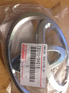 Aygo 05-14 EMBLIME EMBLE Front 75311-0H010