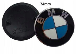 Znak Mercedes na Biurbo Strieborný blatník V8