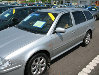 ZÁCLONY NA MAGNETY SKODA OCTAVIA IV 4 LIFTBACK.