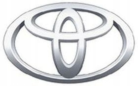 Znak Toyota prilepený